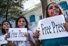 Journalists protesting in defense of press freedom in Tunis, 17 October 2012. Picture Alliance, ABACA, N. Fauque