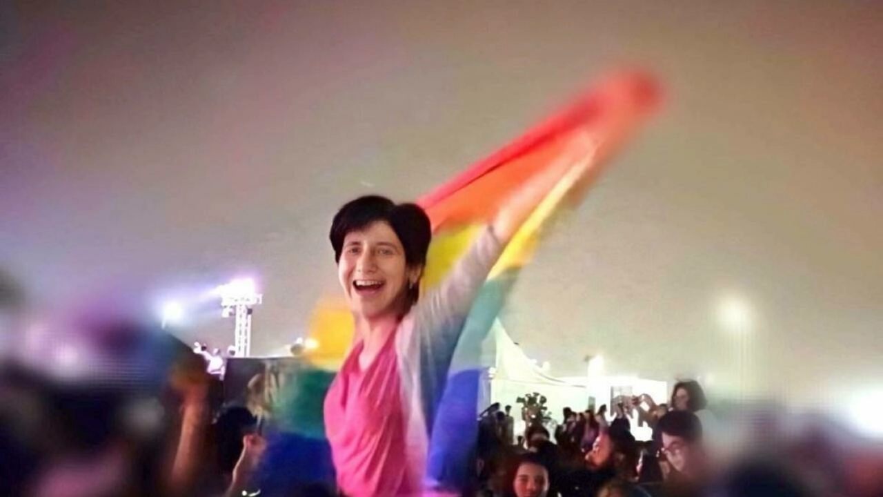 Sarah Hegazi, Egyptian LGBTQ activist, who committed suicide in her exile in Canada in 2020, photographed by a friend at a gay-friendly concert in Cairo in 2017, which led to the so-called ‘Rainbow Flag Case’. Image via IFI.