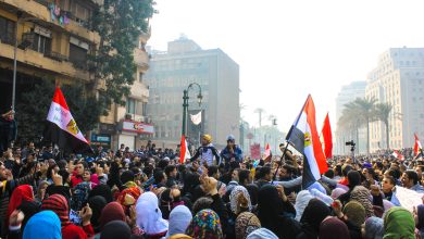 تجمع آلاف المتظاهرين في ميدان التحرير بالقاهرة، مصر، في نوفمبر 2011، 20 مايو 2013. المصدر: هانغ دين عبر شترستوك.